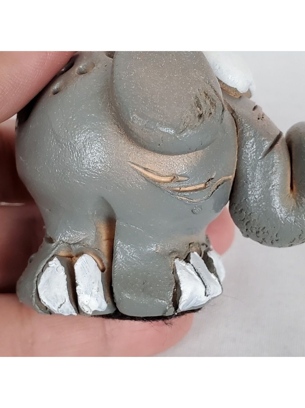 VTG signed Chubby hand molded tiny silly Elephant figurine - Picture 10 of 11